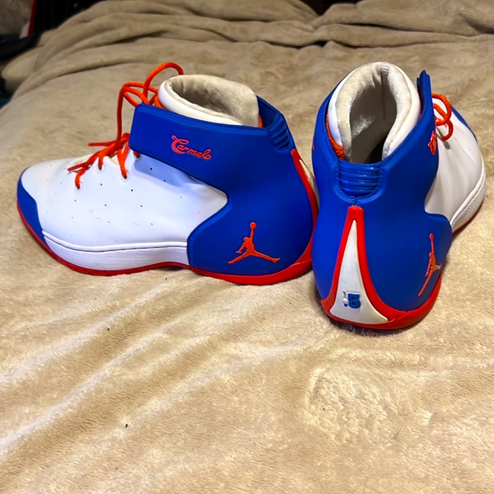 Super clean Jordan Carmelo 1.5 in knicks color way adult men’s size 11.5